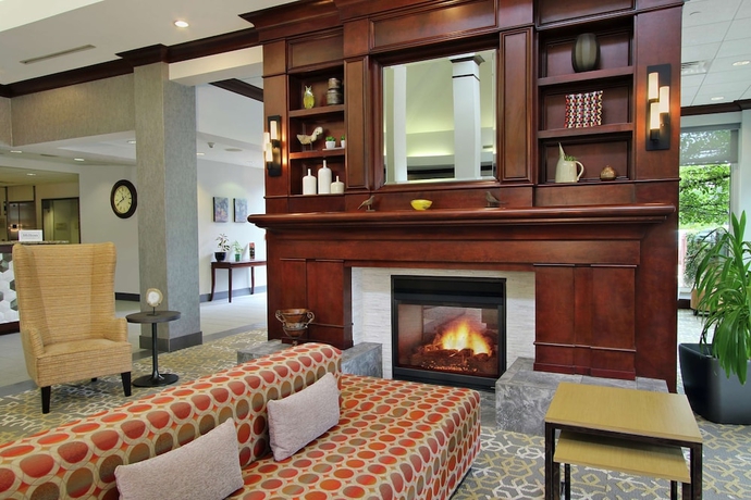 Imagen de los interiores del Hotel Hilton Garden Inn Sonoma County Airport. Foto 16