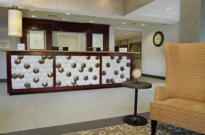 Imagen de los interiores del Hotel Hilton Garden Inn Sonoma County Airport. Foto 17