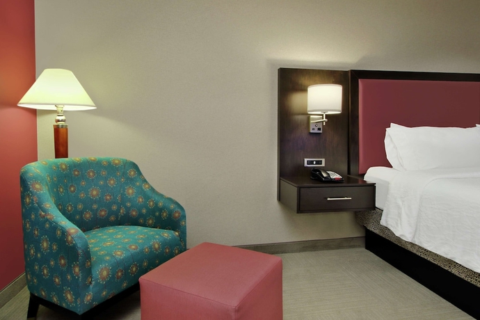 Imagen de la habitación del Hotel Hilton Garden Inn Sonoma County Airport. Foto 13