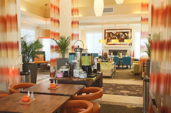 Imagen del bar/restaurante del Hotel Hilton Garden Inn St. Augustine Beach. Foto 3