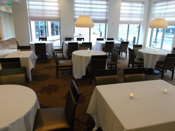 Imagen del bar/restaurante del Hotel Hilton Garden Inn Stony Brook. Foto 4