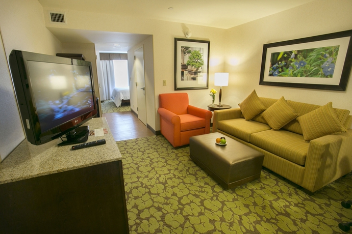 Imagen de la habitación del Hotel Hilton Garden Inn Stony Brook. Foto 8