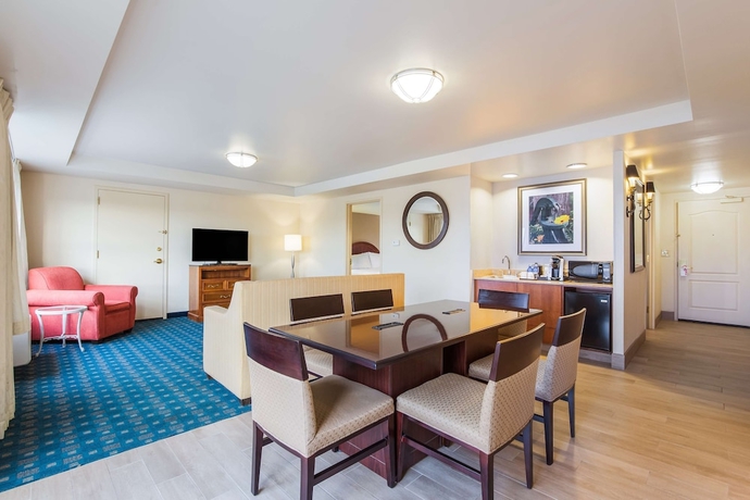 Imagen de la habitación del Hotel Hilton Garden Inn Suffolk Riverfront. Foto 15