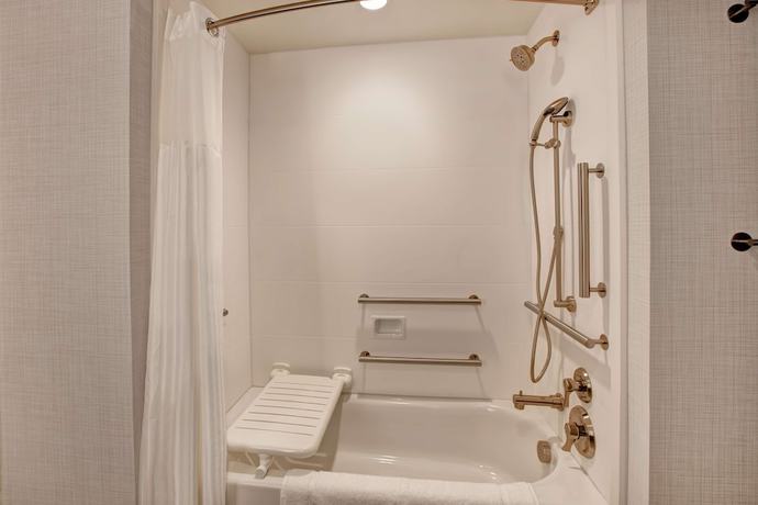 Imagen de la habitación del Hotel Hilton Garden Inn Summerville. Foto 1