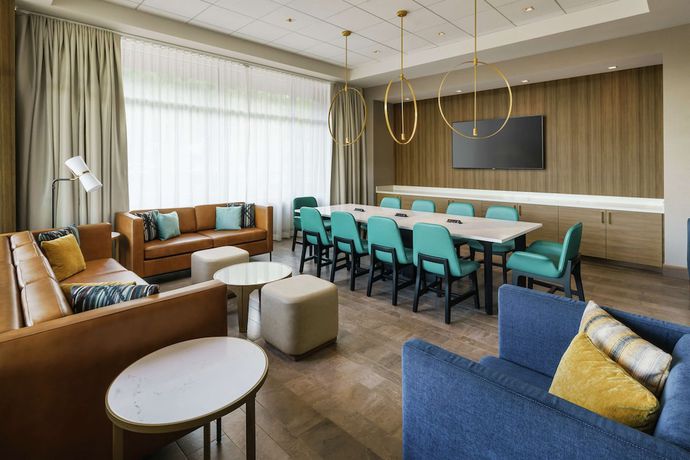 Imagen de los interiores del Hotel Hilton Garden Inn Sunnyvale. Foto 19