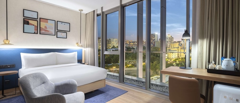 Imagen de la habitación del Hotel Hilton Garden Inn Tbilisi Riverview. Foto 7