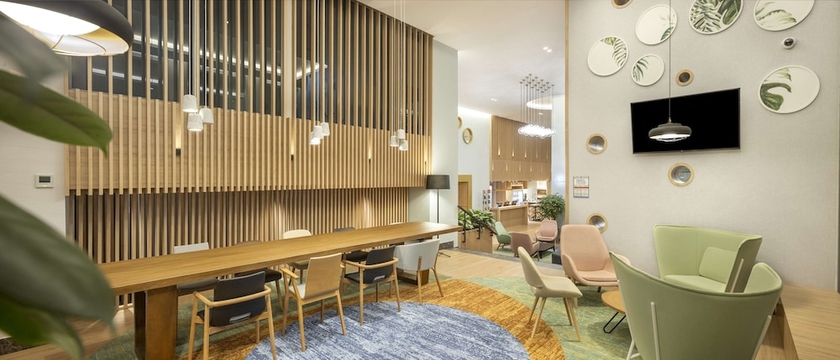 Imagen de los interiores del Hotel Hilton Garden Inn Tbilisi Riverview. Foto 18