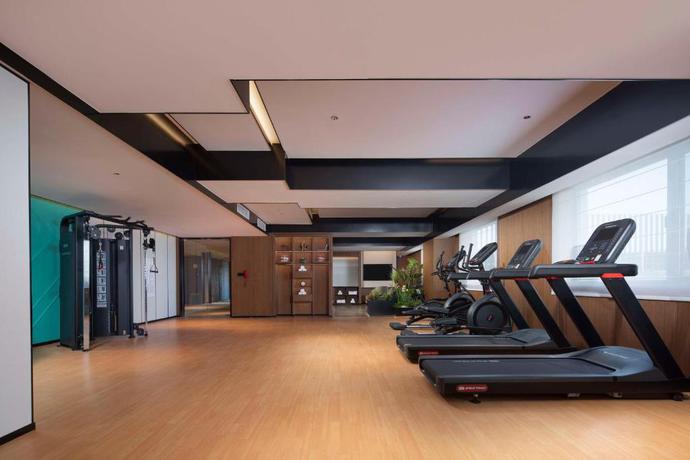 Imagen de los interiores del Hotel Hilton Garden Inn Tianjin Five Great Avenues. Foto 17