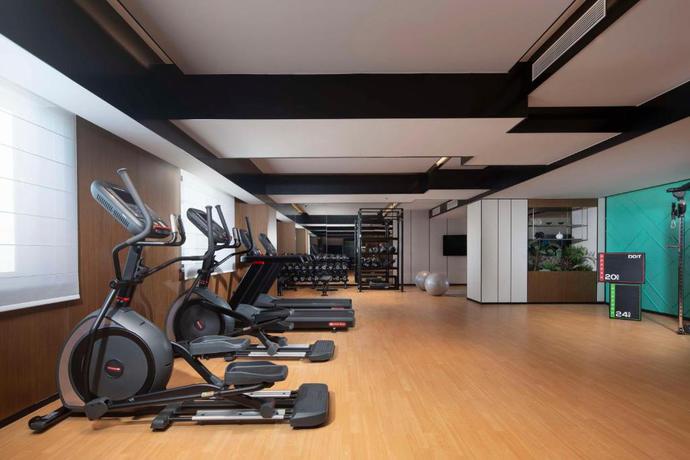 Imagen de los interiores del Hotel Hilton Garden Inn Tianjin Five Great Avenues. Foto 18