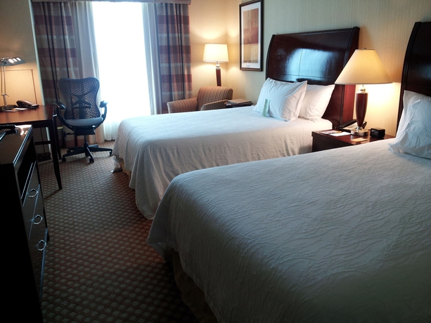 Imagen de la habitación del Hotel Hilton Garden Inn Toronto Airport. Foto 14