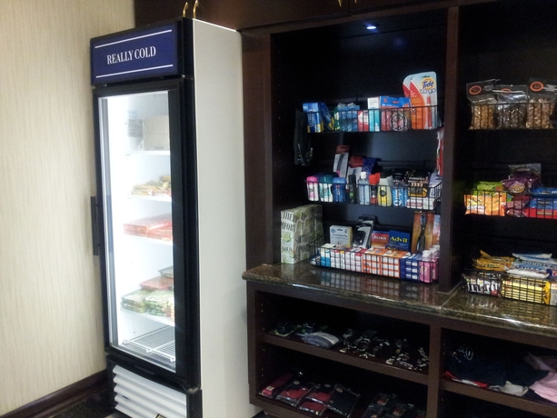 Imagen del bar/restaurante del Hotel Hilton Garden Inn Toronto Airport. Foto 4