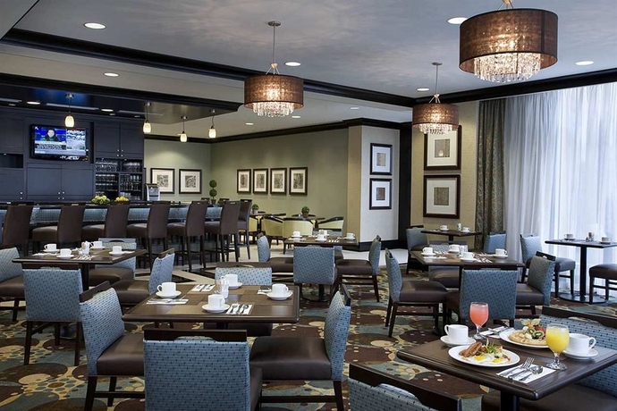 Imagen del bar/restaurante del Hotel Hilton Garden Inn Toronto Airport West/mississauga. Foto 3