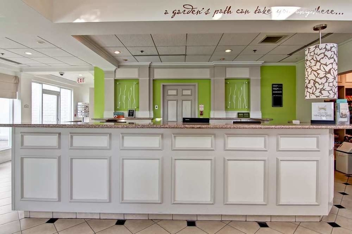 Imagen de los interiores del Hotel Hilton Garden Inn Toronto - Mississauga. Foto 10