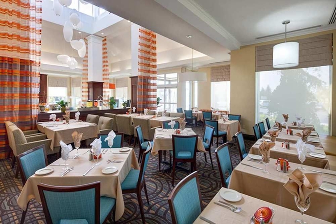 Imagen del bar/restaurante del Hotel Hilton Garden Inn Toronto/oakville. Foto 3