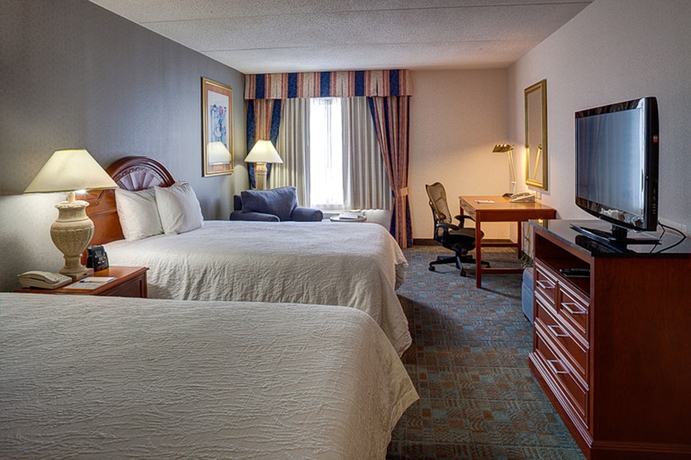 Imagen de la habitación del Hotel Hilton Garden Inn Toronto/oakville. Foto 9