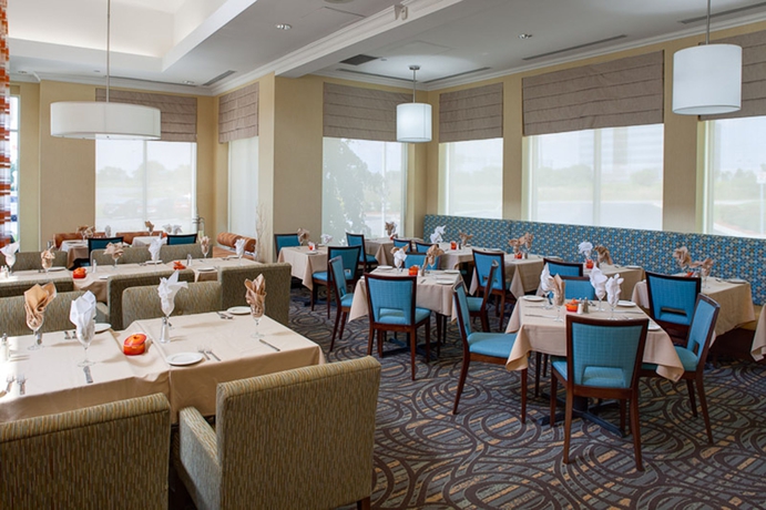 Imagen del bar/restaurante del Hotel Hilton Garden Inn Toronto/oakville. Foto 6