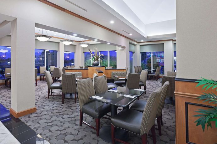 Imagen del bar/restaurante del Hotel Hilton Garden Inn Tulsa South. Foto 3