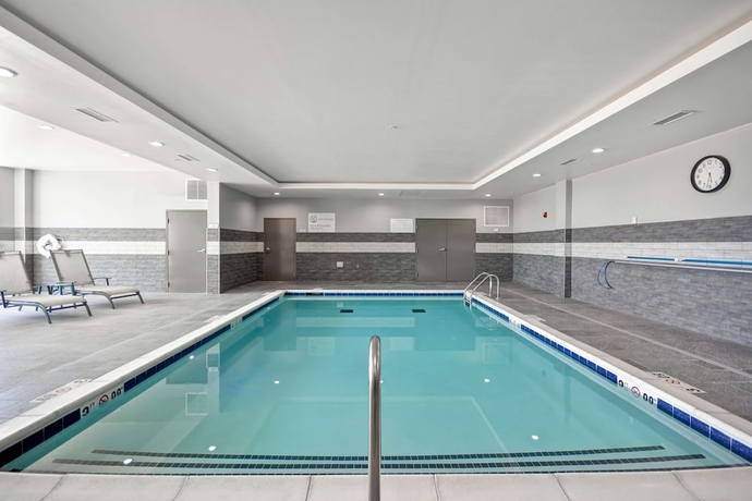 Imagen de la piscina del Hotel Hilton Garden Inn Tulsa-broken Arrow. Foto 18