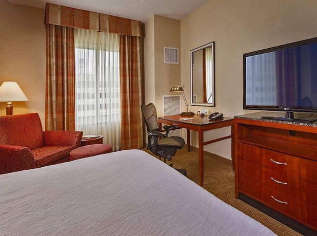 Imagen de la habitación del Hotel Hilton Garden Inn Tysons Corner. Foto 2