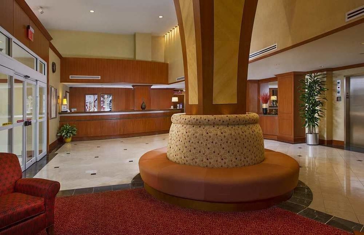 Imagen de los interiores del Hotel Hilton Garden Inn Tysons Corner. Foto 8
