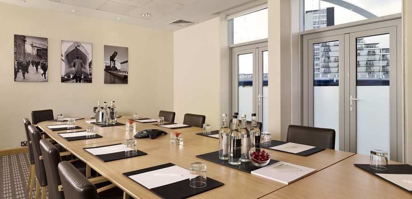 Imagen de los interiores del Hotel Hilton Garden Inn Ufa Riverside. Foto 15