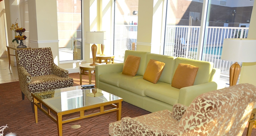 Imagen de los interiores del Hotel Hilton Garden Inn Victorville. Foto 9