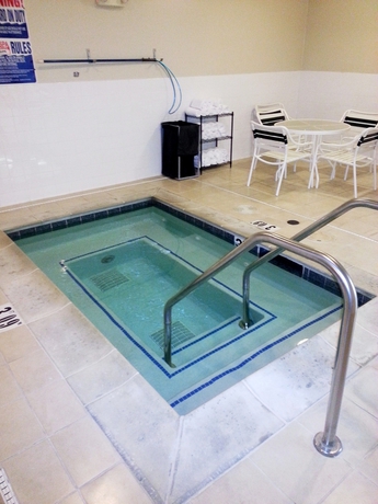 Imagen de la piscina del Hotel Hilton Garden Inn Victorville. Foto 19