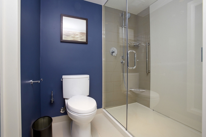 Imagen de la habitación del Hotel Hilton Garden Inn Waikiki Beach. Foto 8