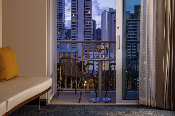 Imagen de la habitación del Hotel Hilton Garden Inn Waikiki Beach. Foto 9