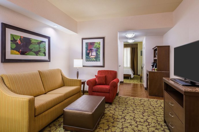 Imagen de la habitación del Hotel Hilton Garden Inn Wayne. Foto 15