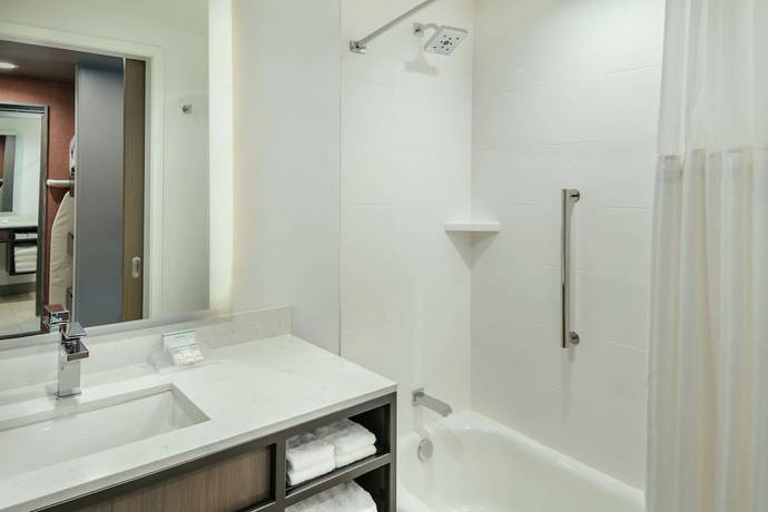 Imagen de la habitación del Hotel Hilton Garden Inn Wenatchee. Foto 10