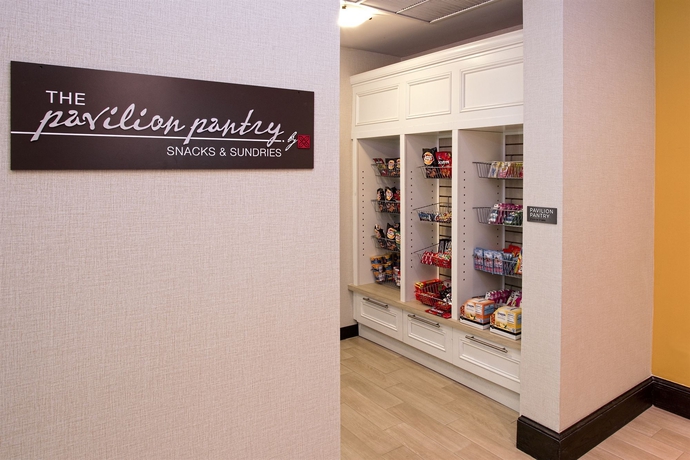 Imagen del bar/restaurante del Hotel Hilton Garden Inn West Palm Beach Airport. Foto 5