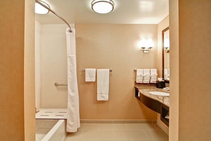 Imagen de la habitación del Hotel Hilton Garden Inn Woodbridge. Foto 4