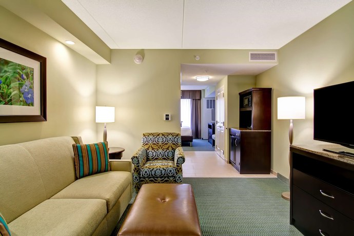 Imagen de la habitación del Hotel Hilton Garden Inn Woodbridge. Foto 8
