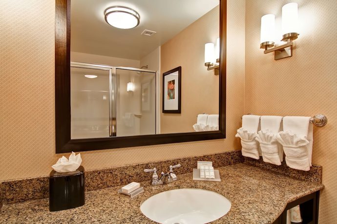 Imagen de la habitación del Hotel Hilton Garden Inn Woodbridge. Foto 15
