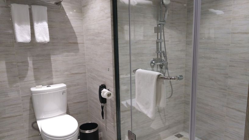 Imagen de la habitación del Hotel Hilton Garden Inn Wuhan Hankou. Foto 8