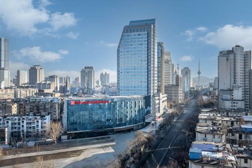 Imagen general del Hotel Hilton Garden Inn Xuzhou Pengcheng Square. Foto 1