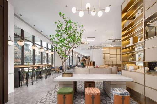 Imagen general del Hotel Hilton Garden Inn Xuzhou Pengcheng Square. Foto 6