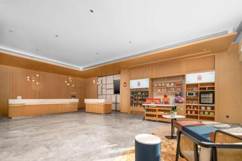 Imagen general del Hotel Hilton Garden Inn Xuzhou Pengcheng Square. Foto 8