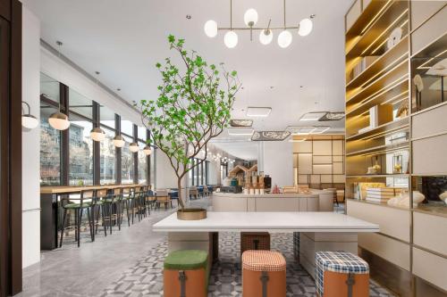 Imagen general del Hotel Hilton Garden Inn Xuzhou Pengcheng Square. Foto 6