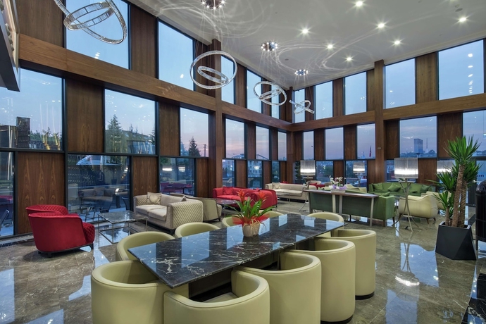 Imagen de los interiores del Hotel Hilton Garden Inn Yalova. Foto 17