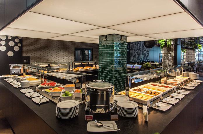 Imagen del bar/restaurante del Hotel Hilton Garden Inn Zagreb - Radnicka. Foto 3