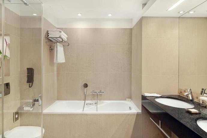 Imagen de la habitación del Hotel Hilton Gdansk. Foto 7