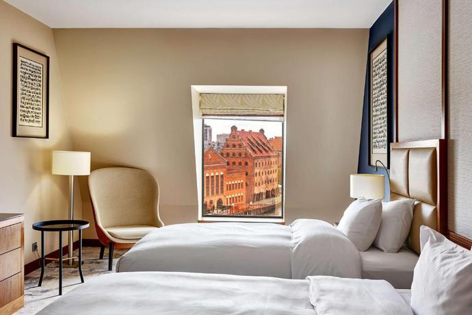 Imagen de la habitación del Hotel Hilton Gdansk. Foto 8