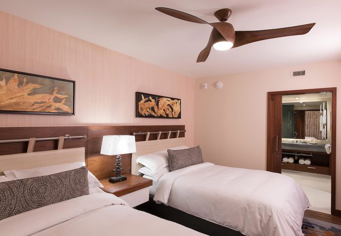 Imagen de la habitación del Hotel Hilton Grand Vac Club The Grand Islander Waikiki Honolulu. Foto 6