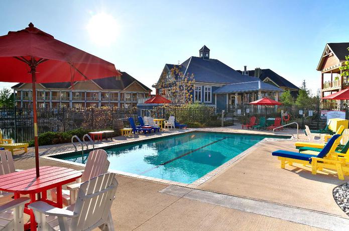 Imagen de la piscina del Hotel Hilton Grand Vacations Club Blue Mountain Canada. Foto 19