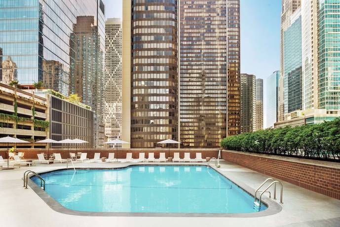 Imagen de la piscina del Hotel Hilton Grand Vacations Club Chicago Magnificent Mile. Foto 19