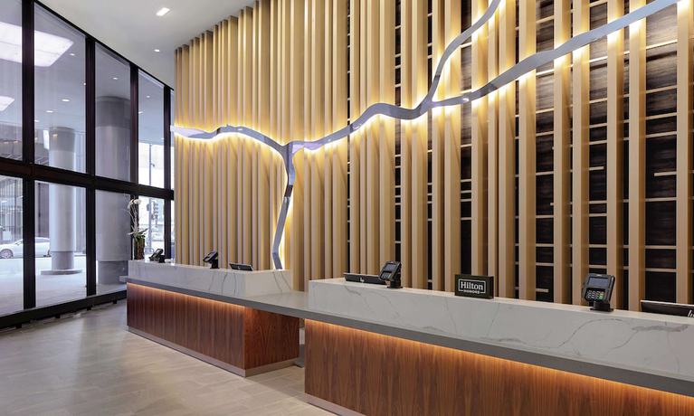 Imagen de los interiores del Hotel Hilton Grand Vacations Club Chicago Magnificent Mile. Foto 16