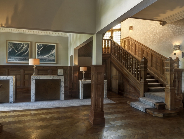 Imagen de los interiores del Hotel Hilton Grand Vacations Club Craigendarroch Suites Scotland. Foto 8