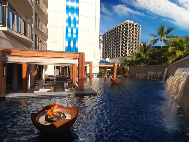 Imagen de los exteriores del Hotel Hilton Grand Vacations Club Hokulani Waikiki Honolulu. Foto 11